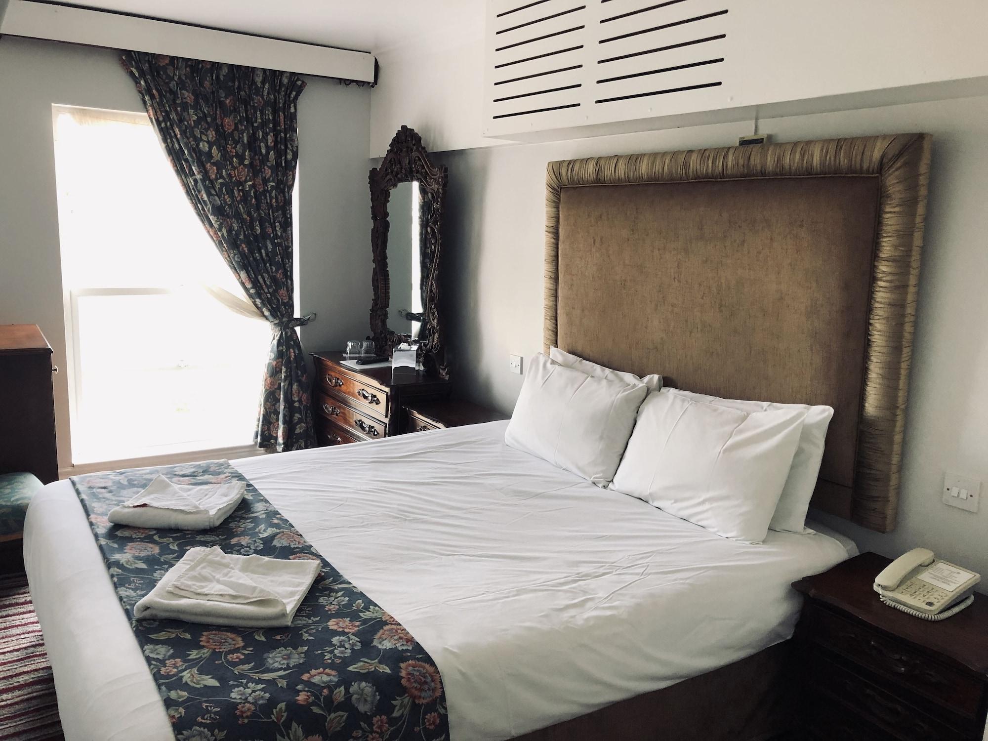 My Place Hotel Лондон Екстер'єр фото