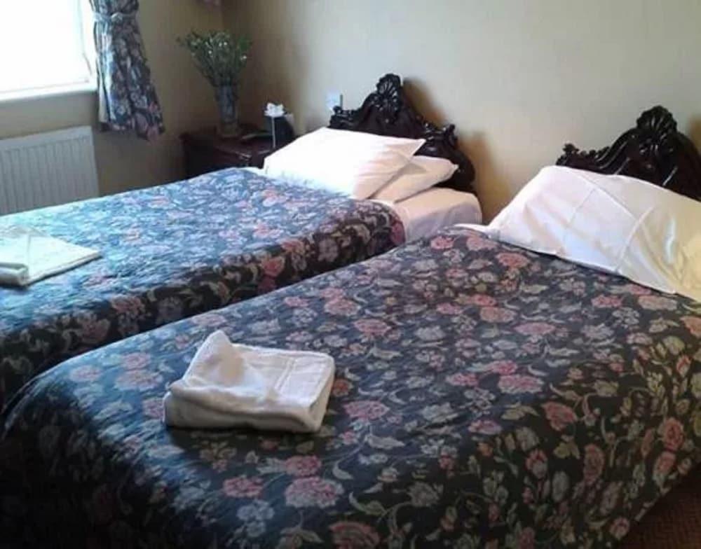 My Place Hotel Лондон Екстер'єр фото