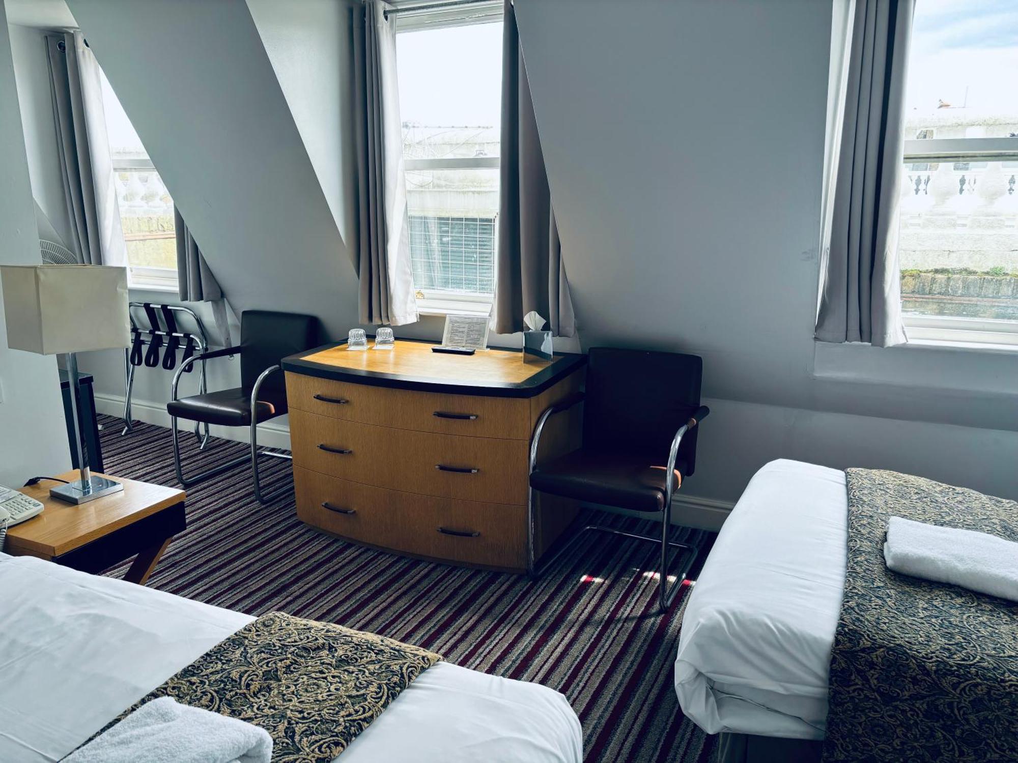 My Place Hotel Лондон Екстер'єр фото